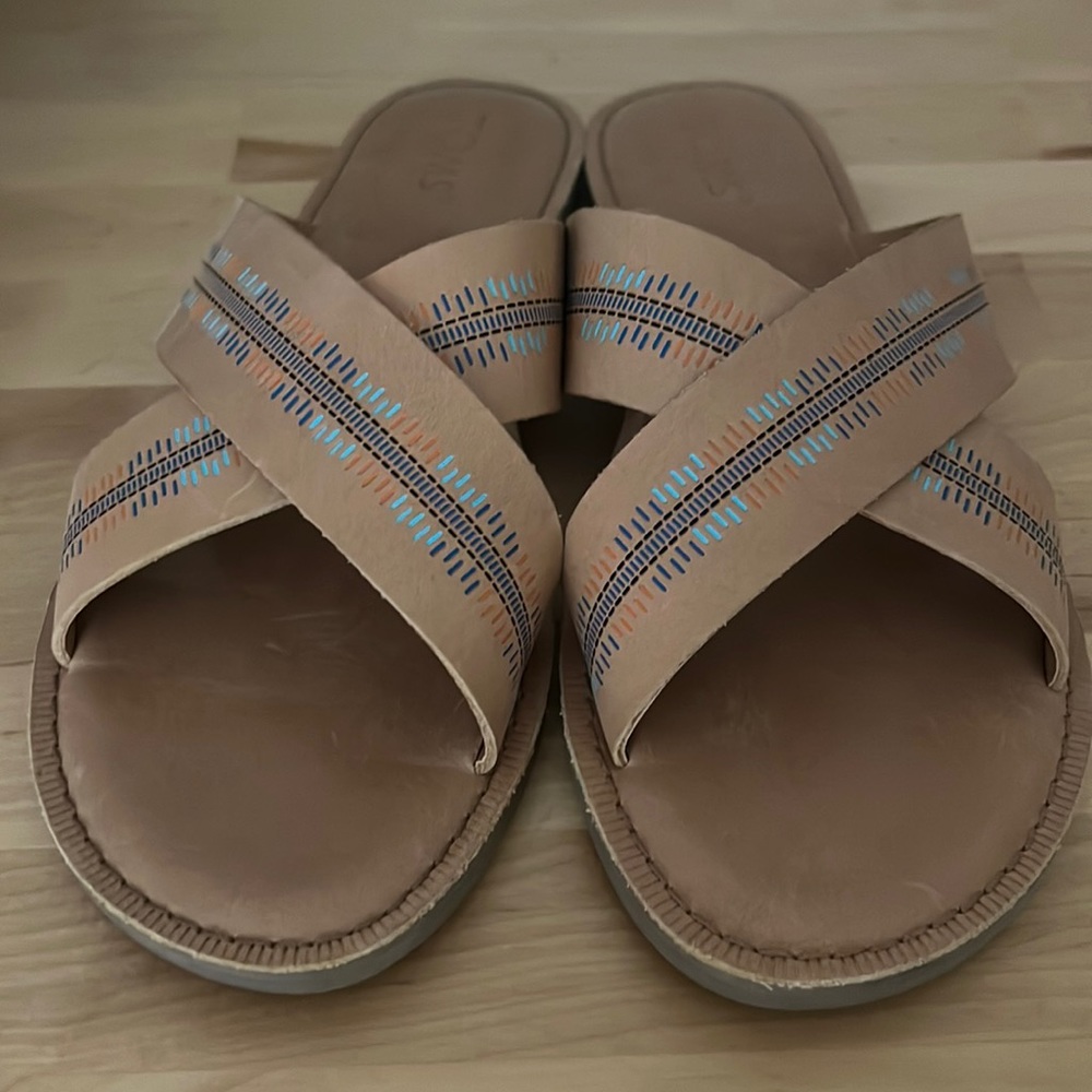 TOMS leather criss cross slides